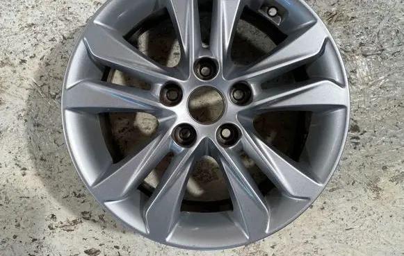 Hyundai i30 R16 alloy rim 