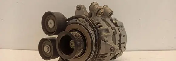 Volvo V60 Generator/alternator 32301041