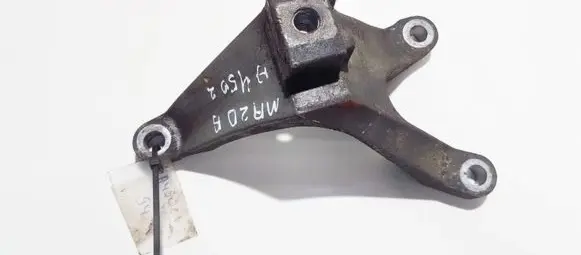 Mazda 3 I Engine mounting bracket