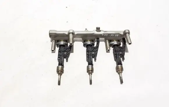 BMW X4M F98 Fuel main line pipe 8665635