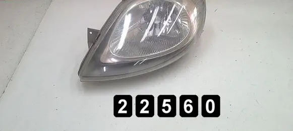 Opel Vivaro Headlight/headlamp 7700311373