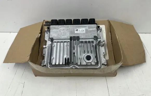 BMW X1 F48 F49 Engine control unit/module ECU 782473101 7824731-01 7824731
