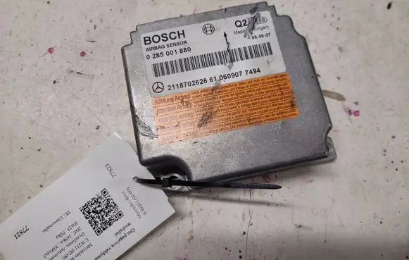 Mercedes-Benz E W211 Airbag control unit/module 2118702626 0285001880