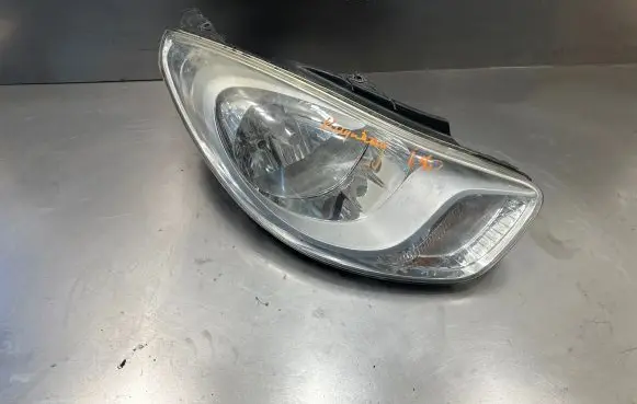 Hyundai i10 Headlight/headlamp 921020X1 921020X2