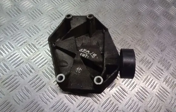 Opel Zafira B Engine mounting bracket FGP428702815