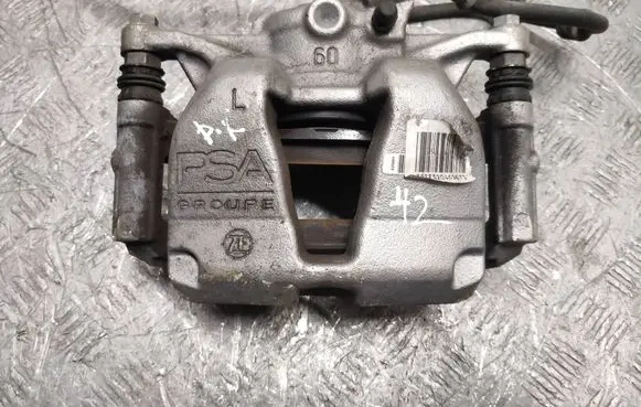 Peugeot 5008 II Front brake caliper 6C837C 6C805E