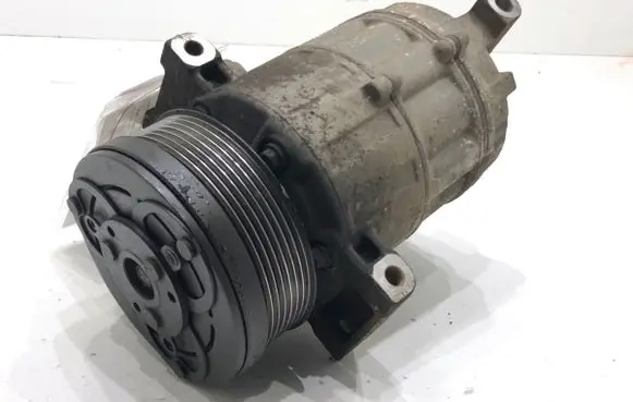 Suzuki Grand Vitara II Air conditioning (A/C) compressor (pump) 95201-67JA0