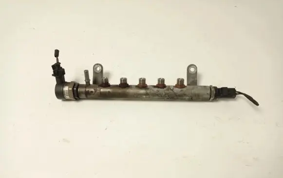Land Rover Evoque I Fuel main line pipe 9670890580