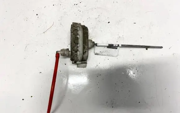 Audi A4 S4 B5 8D Central locking vacuum pump 8D0862153