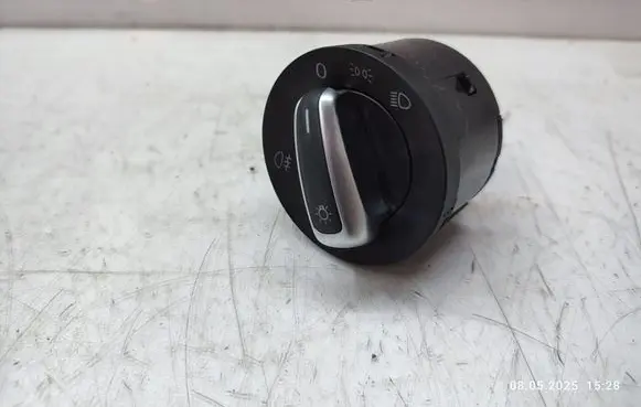 Volkswagen Tiguan Light switch 3C8941431B