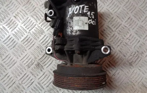 Nissan Note (E12) Air conditioning (A/C) compressor (pump) 926003VC6B