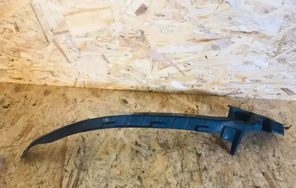 Opel Insignia A Front bumper mounting bracket 13250570