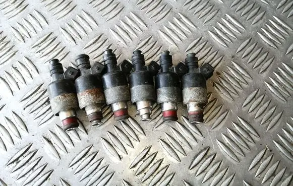 Pontiac Trans Sport Fuel injectors set 17120683