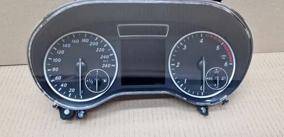 Mercedes-Benz B W246 W242 Speedometer (instrument cluster) A2469005405