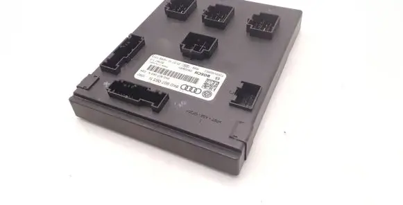 Audi A4 S4 B8 8K Comfort/convenience module 8K0907063N 09029001 F005V00852