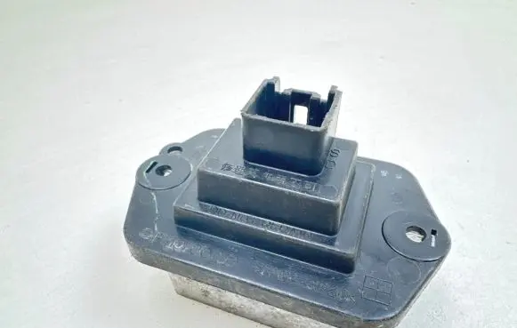 Mazda 6 Heater blower motor/fan resistor 