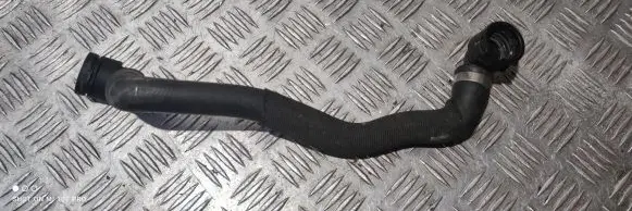 Mercedes-Benz GLC X253 C253 Engine coolant pipe/hose A2135017400