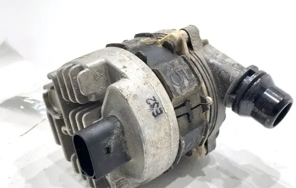 Mercedes-Benz Sprinter W907 W910 Water pump A0005003800