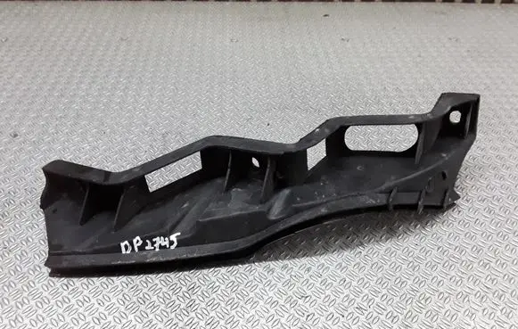 Volkswagen PASSAT B6 Front bumper mounting bracket