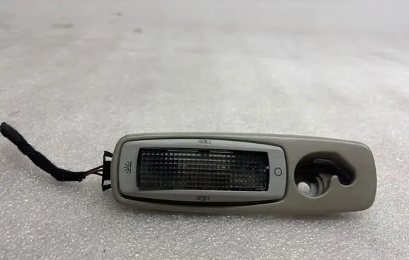 Volkswagen PASSAT B5 Rear seat light 3B0947291