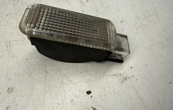 Volkswagen PASSAT B5.5 Front seat light 3B0947415B PA6GF15