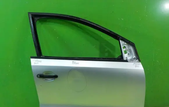 Volkswagen Polo V 6R Front door PRZOD PRAWE