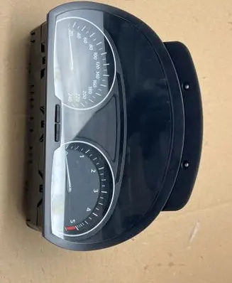 BMW X3 E83 Speedometer (instrument cluster) 102463032 25811510 341611402