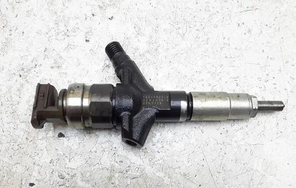 Subaru Outback Fuel injector 16613AA020