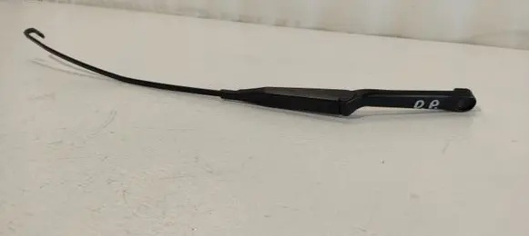 Opel Omega B2 Front wiper blade arm 24418969