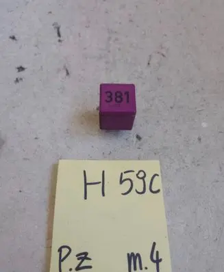 Volkswagen PASSAT B5 Other relay 431951253G