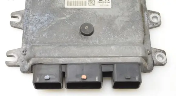 Nissan Qashqai Engine control unit/module MEC93370