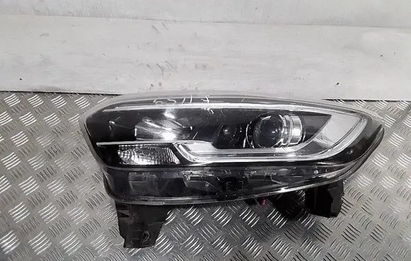 Renault Kadjar Headlight/headlamp 260609984