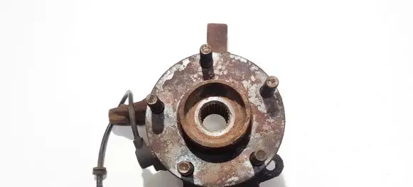 Nissan Almera Tino Front wheel hub