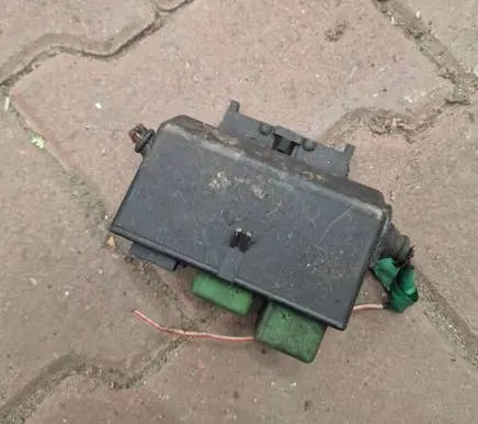 Opel Vectra B Fuse box set 90504535