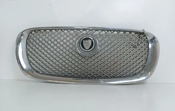 Jaguar XF X250 Front grill 8X238A100AA