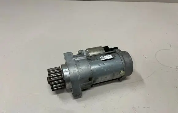 BMW X5 F15 Starter motor 8607569