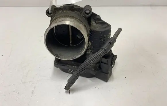 Audi A3 S3 A3 Sportback 8P Throttle valve 06F133062E