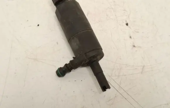 Volvo V50 Windscreen/windshield washer pump 5W9313K082AA