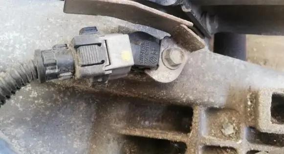 Renault Clio IV Crankshaft position sensor 237312011r