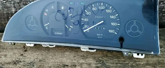 Toyota Corolla E90 Speedometer (instrument cluster) 832001A260 2577009740