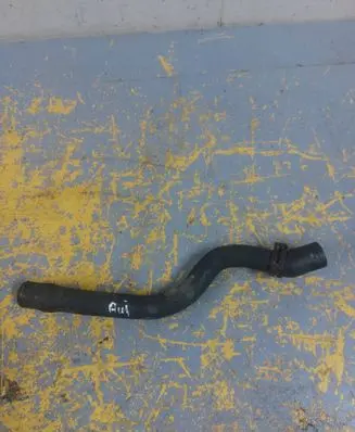 Volkswagen Touran I Coolant pipe/hose