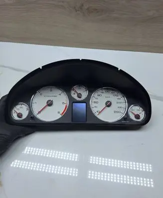 Speedometer (instrument cluster)