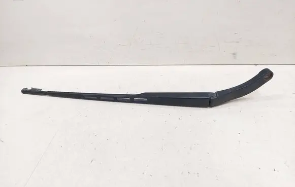 Front wiper blade arm