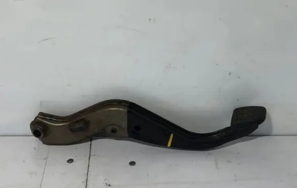 Toyota Yaris Clutch pedal 4930A