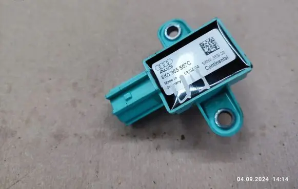 Audi A4 S4 B8 8K Airbag deployment crash/impact sensor 8K0955557C