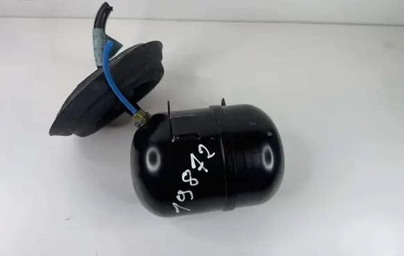 BMW X5 E53 Air suspension tank/reservoir 7024680
