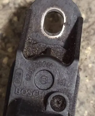 BMW 5 E39 Fuel pressure sensor 0261230046