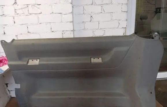 Other sill/pillar trim element