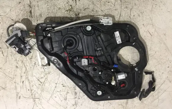 Hyundai Ioniq Front door window regulator with motor 170712 83450