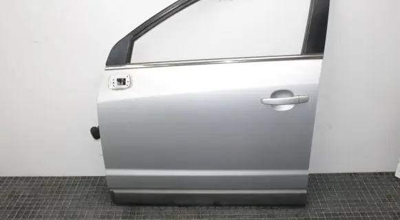 Opel Antara Front door